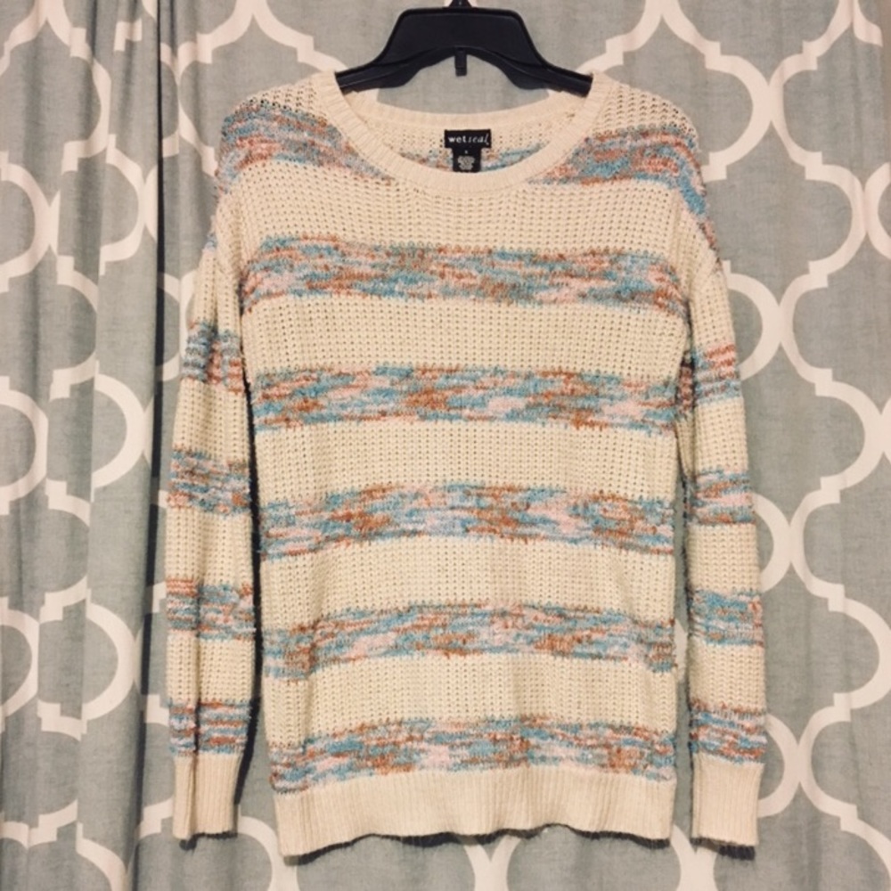 Sweater - Picture 3 of 4